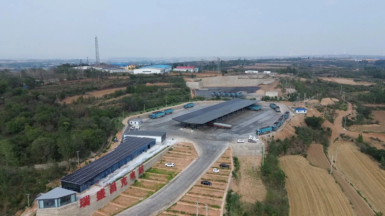 安阳重卡充电站航拍图