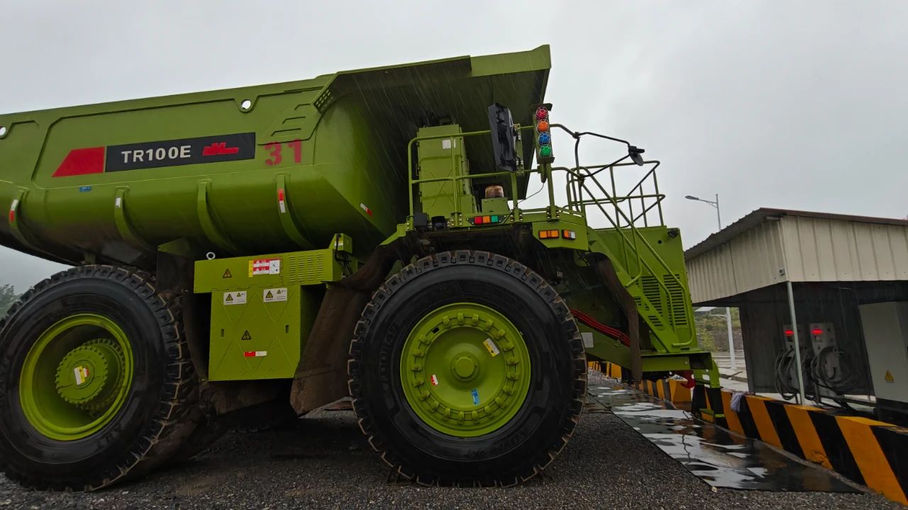 四枪同充成特种车补能利器！京能新能源案例分享，助力水泥行业电动化升级