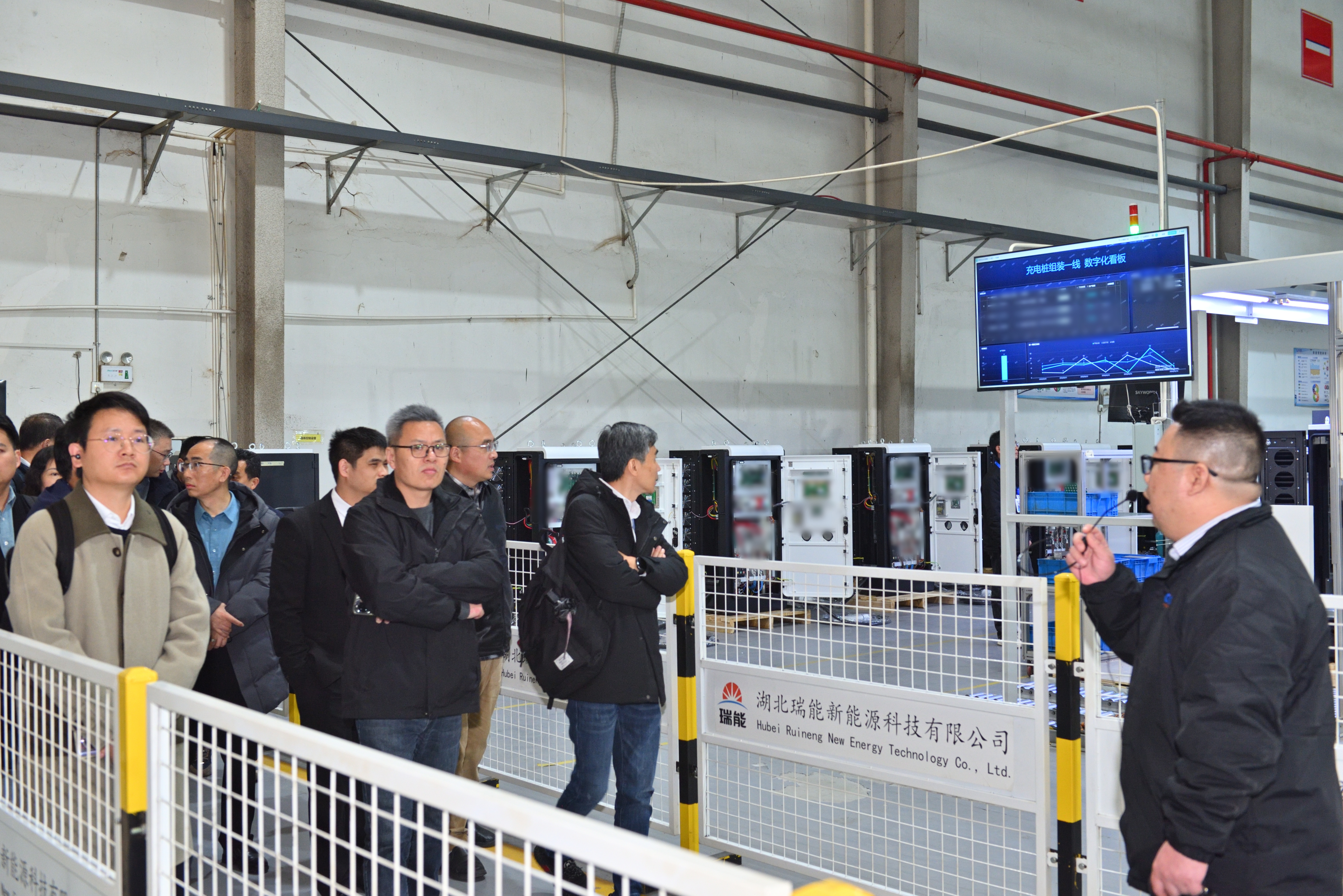 参观生产车间1_副本